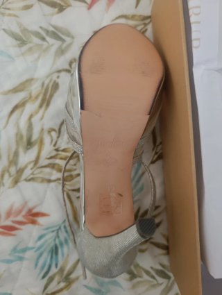 Zapatos de tacón Menbur plateados