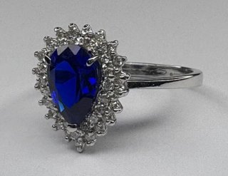 Anillo Oro Blanco 18k Zafiro y Diamantes