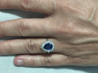Anillo Oro Blanco 18k Zafiro y Diamantes