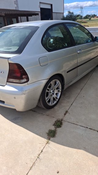 BMW Compac 2004