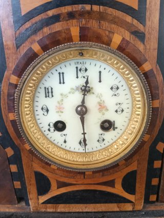Reloj de sobremesa antiguo madera