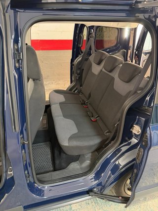 Ford Transit Courier 2016