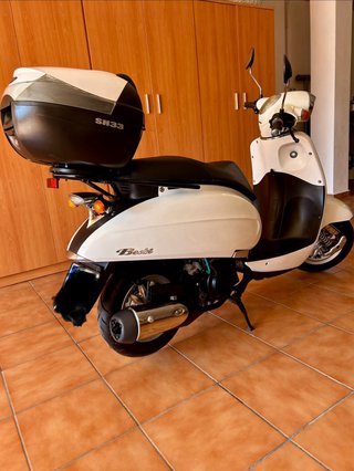 Daelim Besbi 125cc Blanca