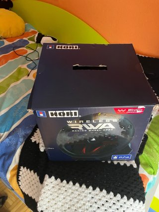 Volante Logitech PS4 (usado 2 veces)