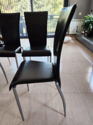 4 Sedie da Pranzo in Similpelle Nera