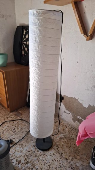 Lámpara de pie Ikea blanca