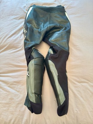 Mono de moto Berik GP Talla 50