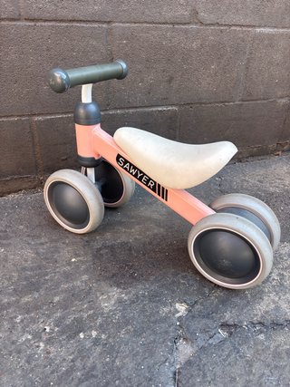 Triciclo infantil Sawyer rosa
