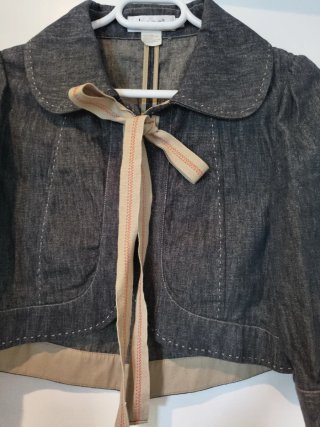 Chaqueta corta mujer marrón.