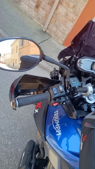 Triumph Tiger 800 XCX Azul