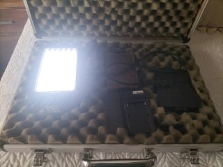 Foco LED Cámara Vídeo + Cargador Batería