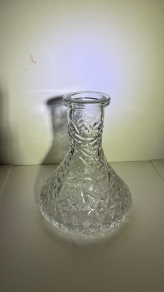 Vaso di vetro intagliato