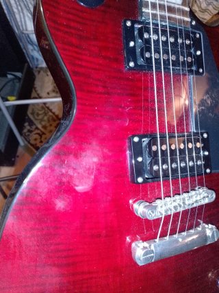 Guitarra Eléctrica Roja