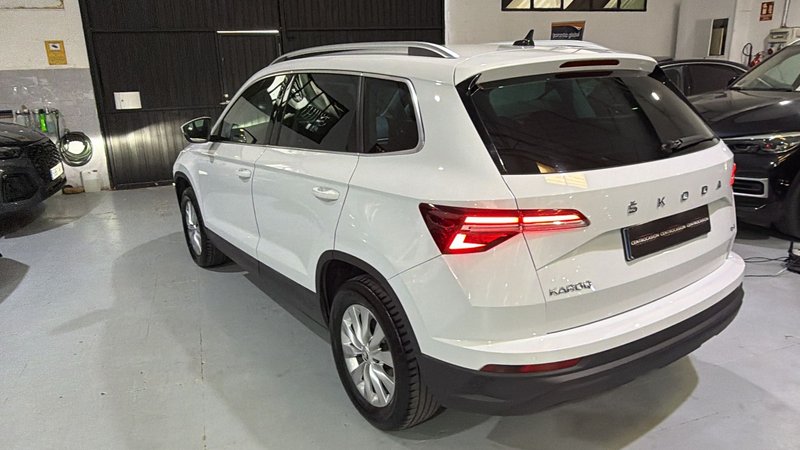 Škoda Karoq 2.0 TDI 4x4 Selection 2023, foto 6