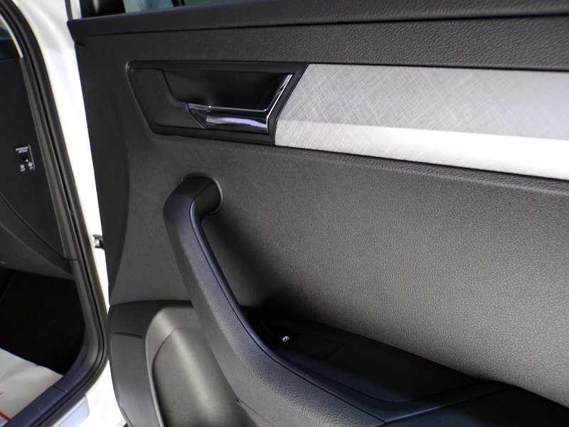 Škoda Karoq 2.0 TDI 4x4 Selection 2023, foto 22