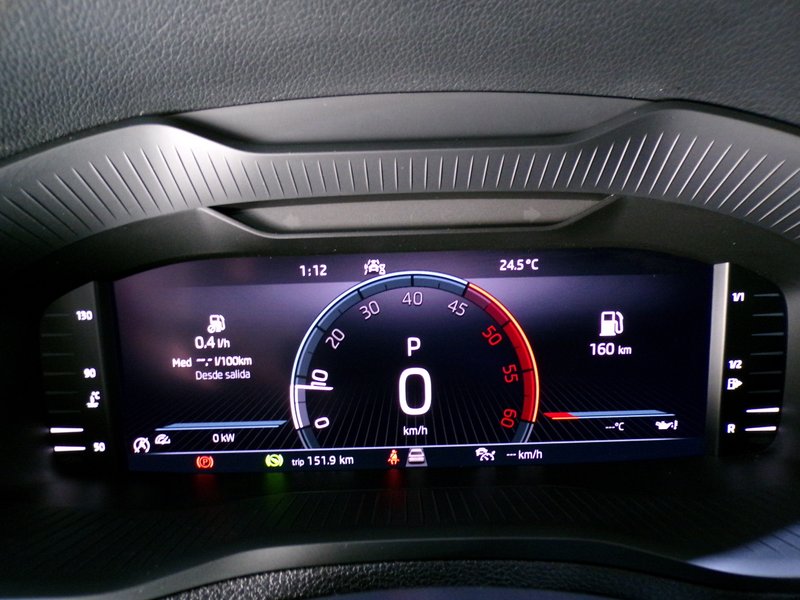 Škoda Karoq 2.0 TDI 4x4 Selection 2023, foto 31