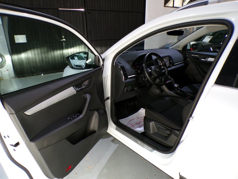Škoda Karoq 2.0 TDI 4x4 Selection 2023, foto 28