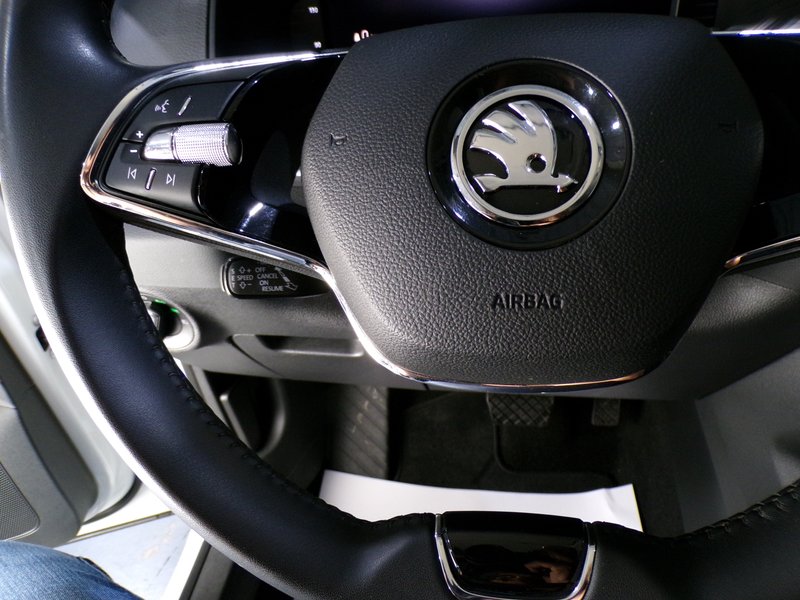 Škoda Karoq 2.0 TDI 4x4 Selection 2023, foto 36