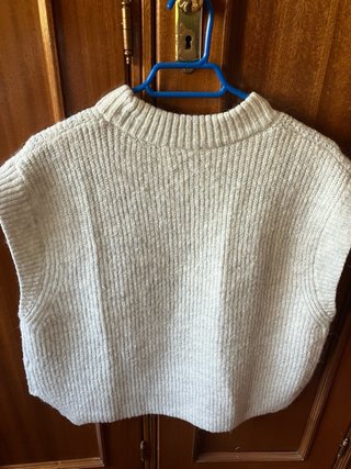 Chaleco punto Zara Beige . M. 58 cm anc.  y 59 lar