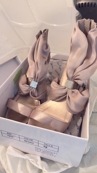 Zapatos de fiesta sissei Talla 38 un