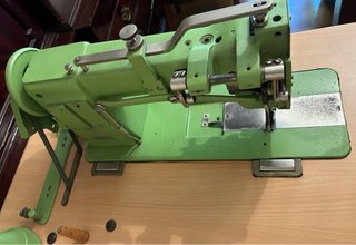 Máquina de coser Adler triple arrastre
