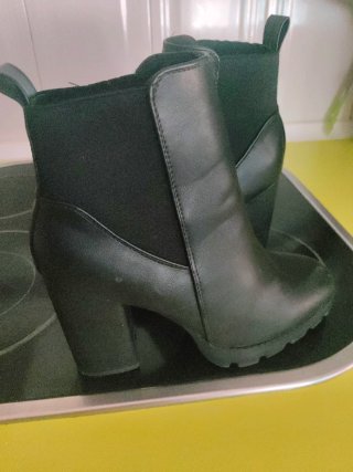 Botines negros piel tacón