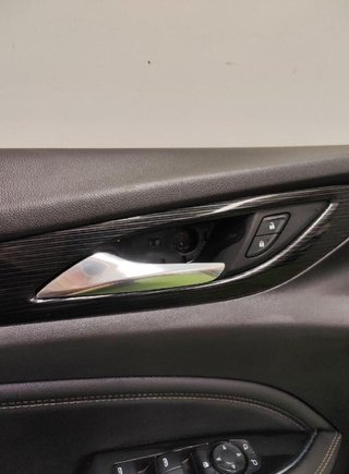 Guarnecido 39138280 opel insignia exclusive 284074