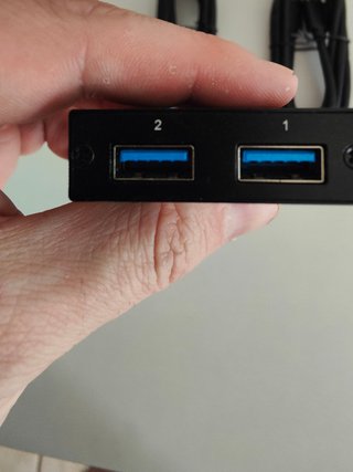 Switch USB per condividere periferiche USB tra due