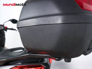 YAMAHA X-MAX 125
