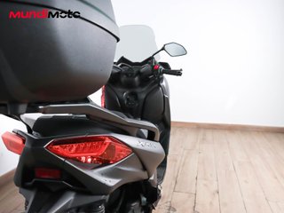 YAMAHA X-MAX 125