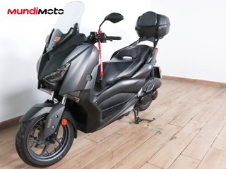 YAMAHA X-MAX 125
