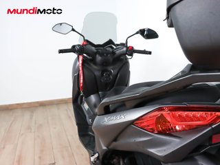 YAMAHA X-MAX 125