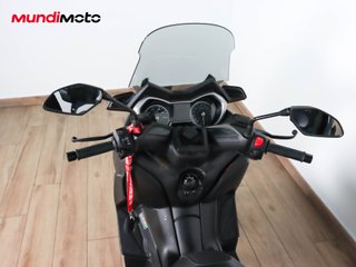 YAMAHA X-MAX 125