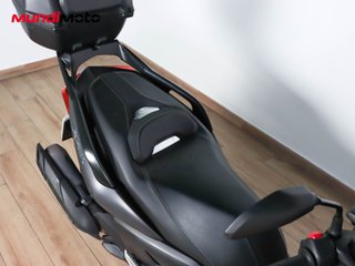 YAMAHA X-MAX 125