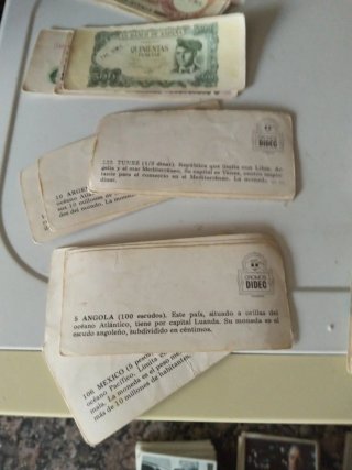 Lote 45 Cromos Billetes del Mundo Didec