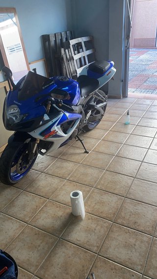 Suzuki GSXR-600 k7