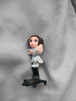 Vendo/Cambio Figuras Kinder Star Wars