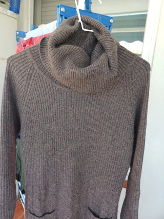 Vestido de punto cuello alto marrón Talla M