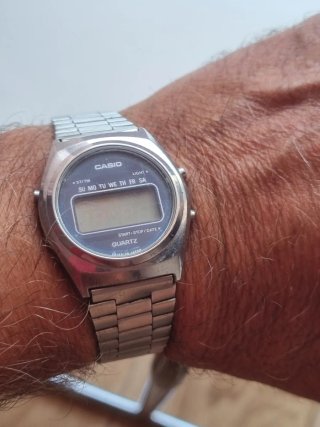 Reloj Casio Vintage 35QR-23 LCD