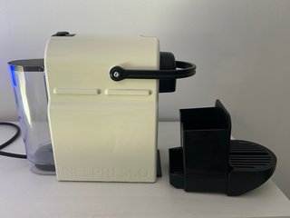 Cafetera Nespresso Krups Blanca