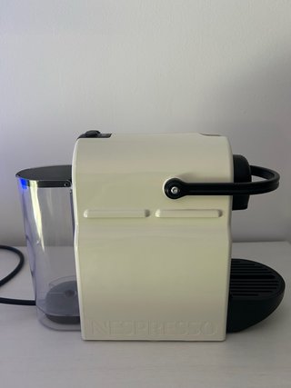 Cafetera Nespresso Krups Blanca