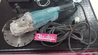 Amoladora Makita GA9020