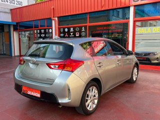 Toyota Auris 2014