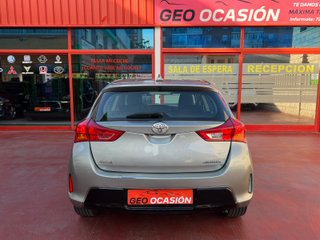 Toyota Auris 2014