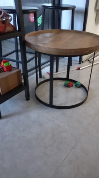 Mesa de centro redonda de madera