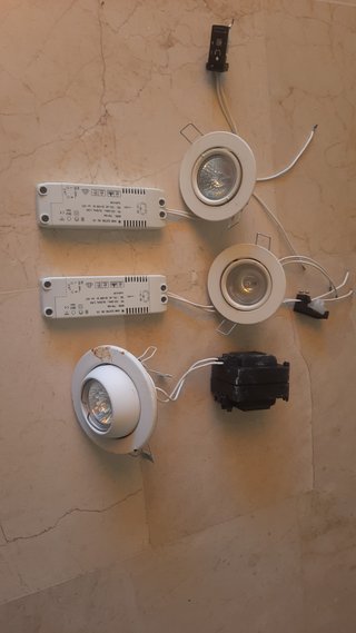 3 Focos LED