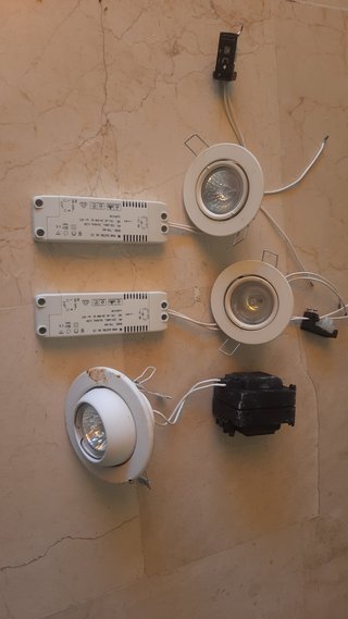 3 Focos LED