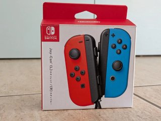 Nintendo Switch + mandos + funda edición japonesa
