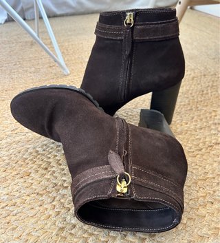 Botines tacón ante marrón Massimo Dutti, talla 39