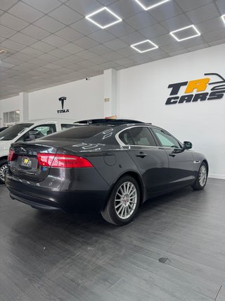 Jaguar XE 2020